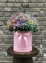 Цветочная композиция из Гипсофила и Розы в шляпной коробке в Пролетарске Ростовская область