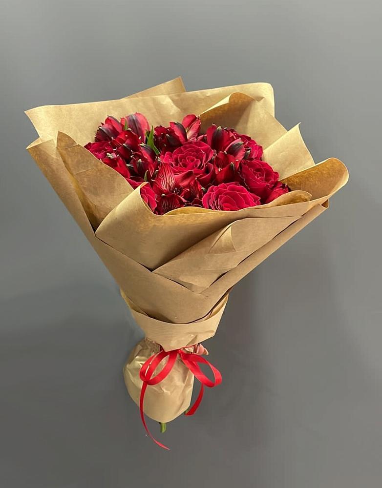 Букет цветов из: Альстромерии и Розы в Пролетарске Ростовская область