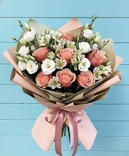 Букет цветов из:  Розы, Альстромерии и Лизиантусы в Пролетарске Ростовская область