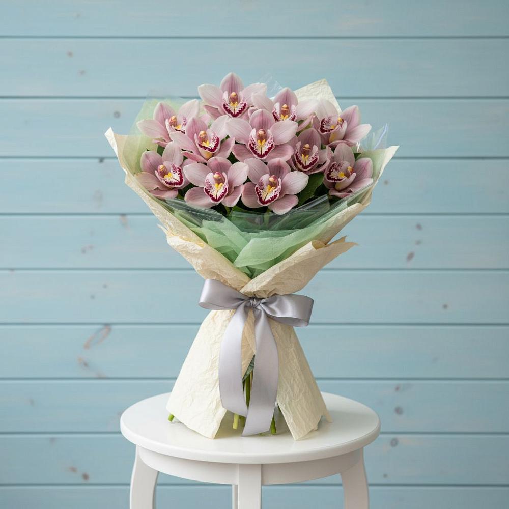 Букет цветов из: Орхидеи и Розы в Пролетарске Ростовская область