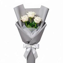 Букет 3 белые розы в Пролетарске Ростовская область