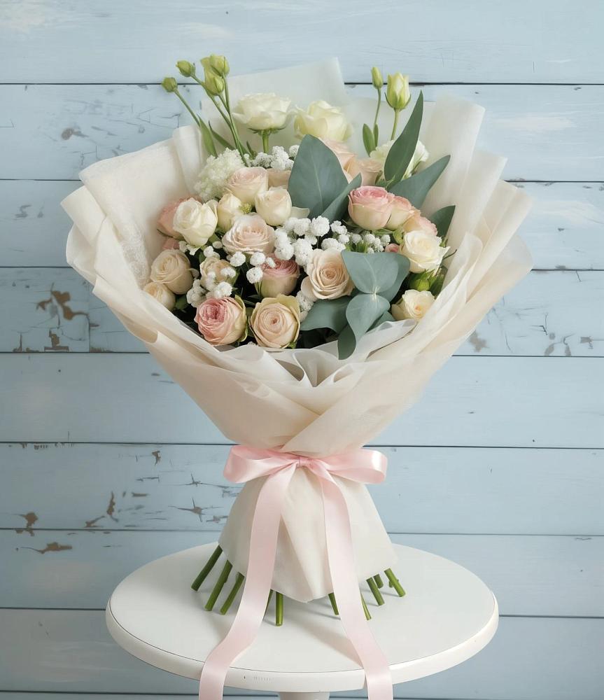 Букет цветов из: Розы и Лизиантусы в Пролетарске Ростовская область