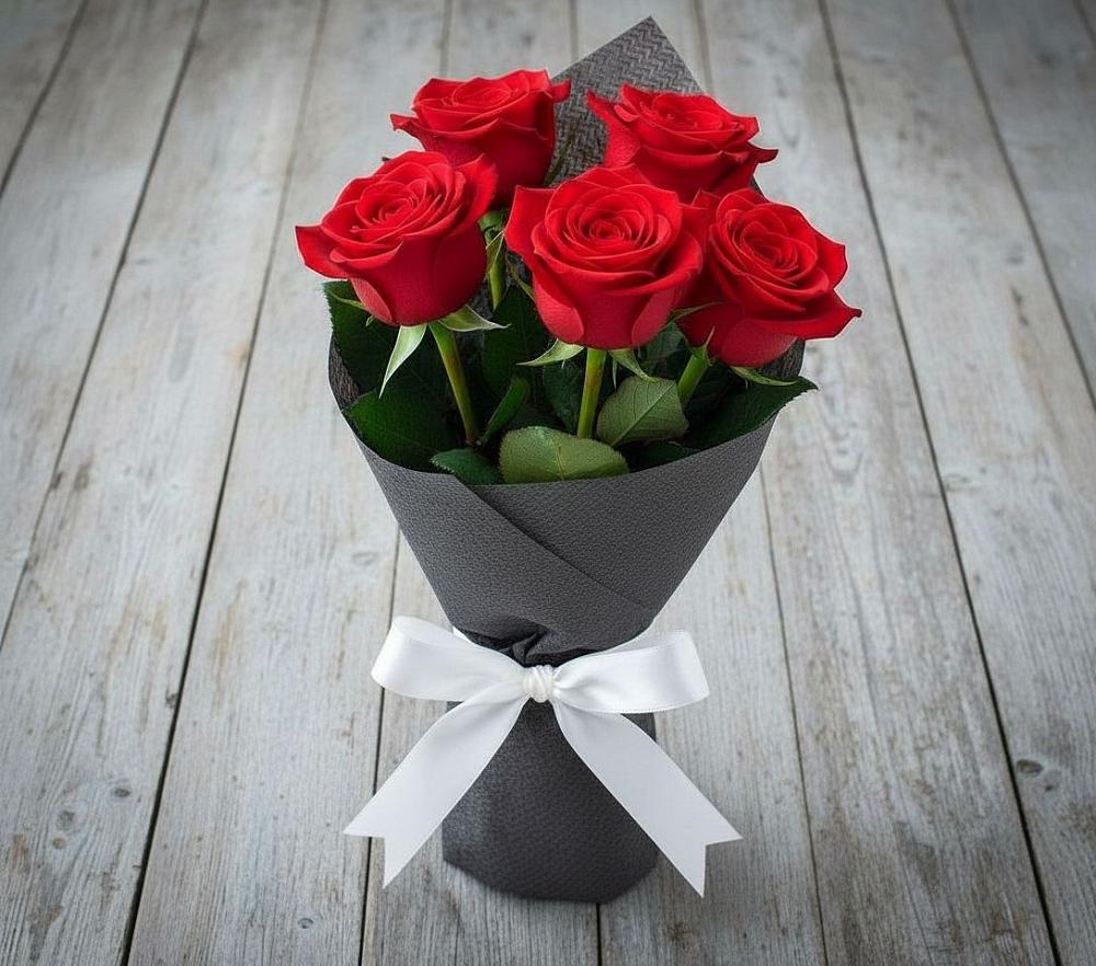 Букет 5 Красных роз Эдлесс Лав в Пролетарске Ростовская область