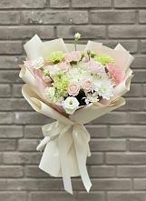 Букет цветов из:  Гвоздики, Розы, Лизиантусы и Хризантемы в Пролетарске Ростовская область