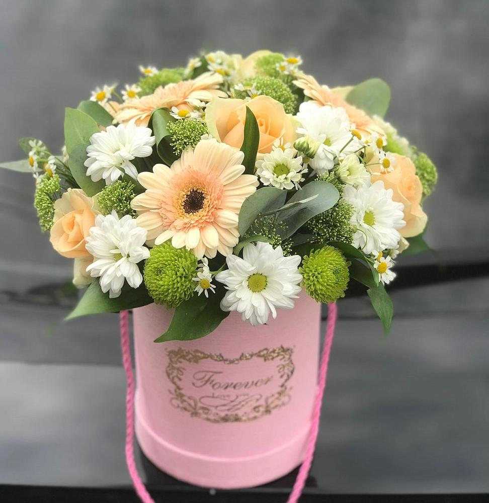 Цветочная композиция из Розы, Герберы и Хризантемы в шляпной коробке в Пролетарске Ростовская область