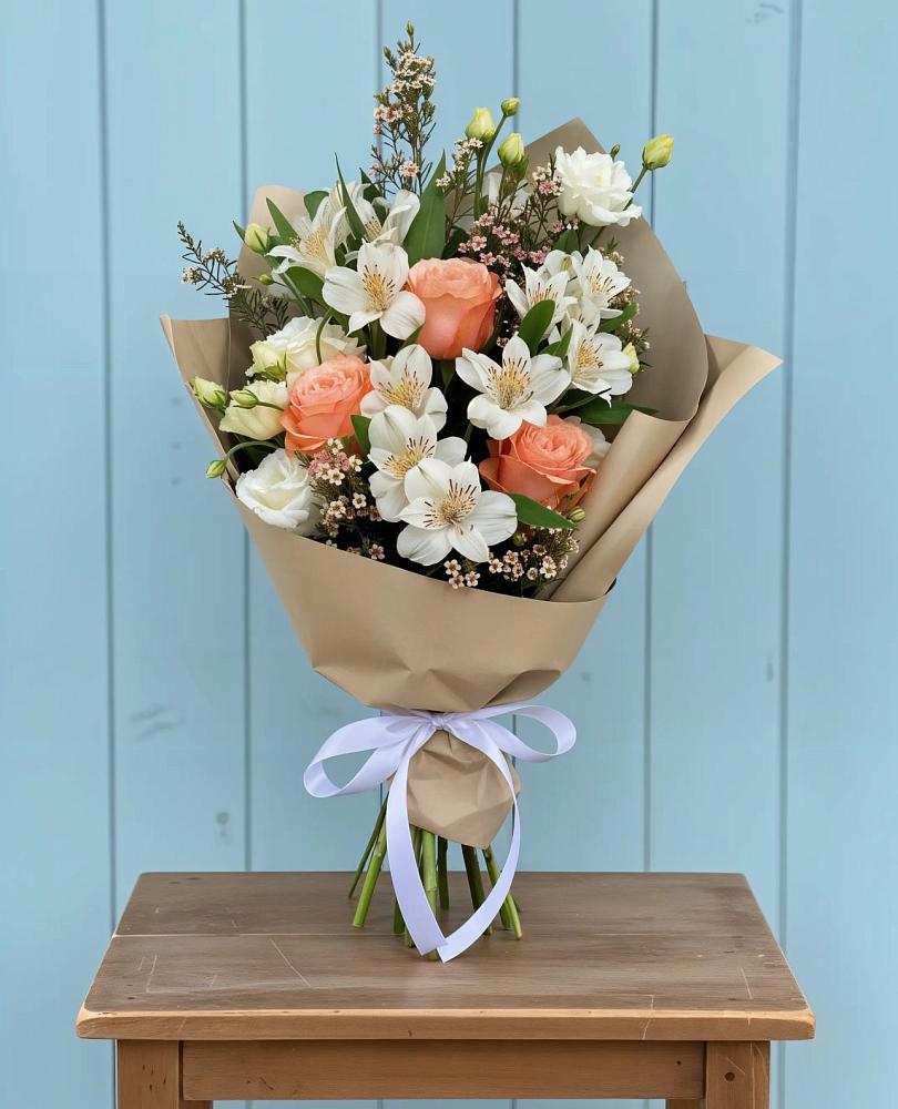 Букет цветов из: Альстромерии, Лизиантусы, Розы и Хризантемы в Пролетарске Ростовская область